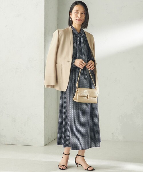 SHIPS(シップス)の「〈手洗い可能〉2WAY プリント タイ 長袖 ワンピース(ワンピース・レディース・ネイビー/ベージュ系その他・ONE SIZE)」の2枚目の写真