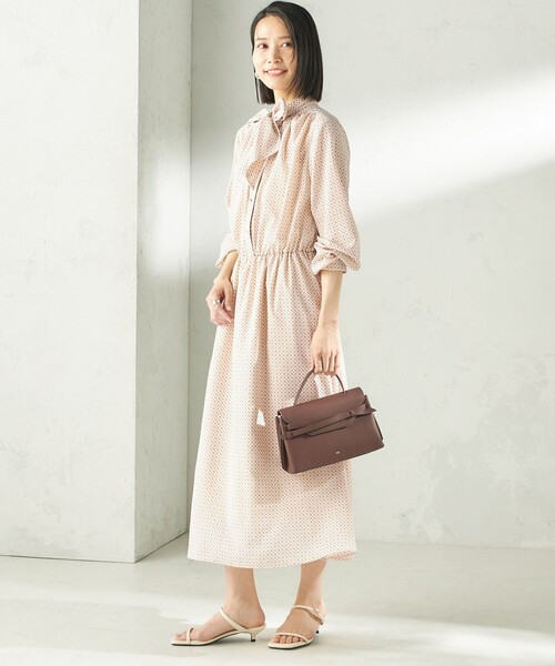 SHIPS(シップス)の「〈手洗い可能〉2WAY プリント タイ 長袖 ワンピース(ワンピース・レディース・ネイビー/ベージュ系その他・ONE SIZE)」の4枚目の写真