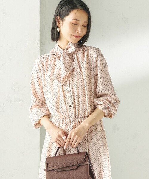 SHIPS(シップス)の「〈手洗い可能〉2WAY プリント タイ 長袖 ワンピース(ワンピース・レディース・ネイビー/ベージュ系その他・ONE SIZE)」の8枚目の写真