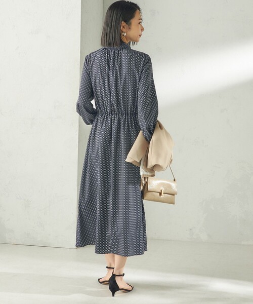 SHIPS(シップス)の「〈手洗い可能〉2WAY プリント タイ 長袖 ワンピース(ワンピース・レディース・ネイビー/ベージュ系その他・ONE SIZE)」の11枚目の写真