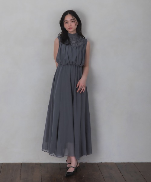 Rose of Sharon(ローズオブシャロン)の「ギャザーネックノースリーブフレアドレス(ドレス・レディース・ネイビー/カーキ/グレイッシュベージュ/マスタード・M)」の2枚目の写真