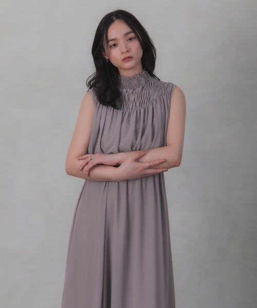 Rose of Sharon(ローズオブシャロン)の「ギャザーネックノースリーブフレアドレス(ドレス・レディース・ネイビー/カーキ/グレイッシュベージュ/マスタード・M)」の14枚目の写真