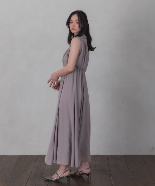 Rose of Sharon(ローズオブシャロン)の「ギャザーネックノースリーブフレアドレス(ドレス・レディース・ネイビー/カーキ/グレイッシュベージュ/マスタード・M)」の16枚目の写真