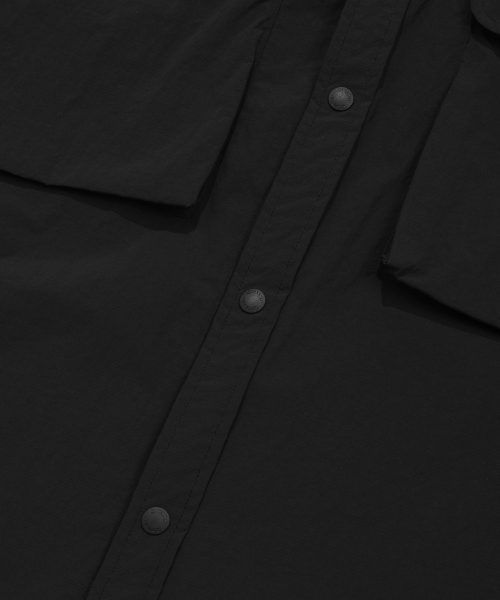 COVERNAT(カバーナット)の「ワークナイロンハーフシャツブラック(シャツ/ブラウス・レディース・その他・SMALL/MEDIUM/LARGE/X-LARGE/XX-LARGE)」の5枚目の写真