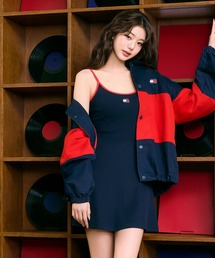 TOMMY HILFIGER（トミーヒルフィガー）の「【ウォニョン着用】フィットアンドフレアストラップバッジワンピース（ワンピース）」
