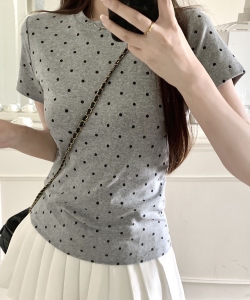 Teem Store(チームストア)の「ドット柄クルーネックタイトTシャツ 半袖(Tシャツ/カットソー・レディース・ホワイト/グレー/ブラック・M/S)」の3枚目の写真