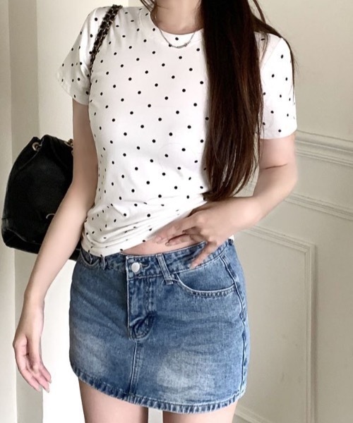 Teem Store(チームストア)の「ドット柄クルーネックタイトTシャツ 半袖(Tシャツ/カットソー・レディース・ホワイト/グレー/ブラック・M/S)」の1枚目の写真