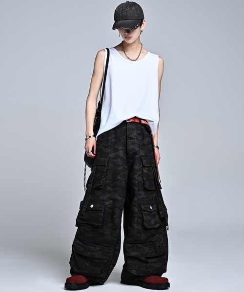 ADRER（アドラー）の「Punch Layered Oversize Tank Top ／ ポンチ レイヤード オーバーサイズタンクトップ（タンクトップ・メンズ・ホワイト/ブラック・L/M/S/XS）」の9枚目の写真