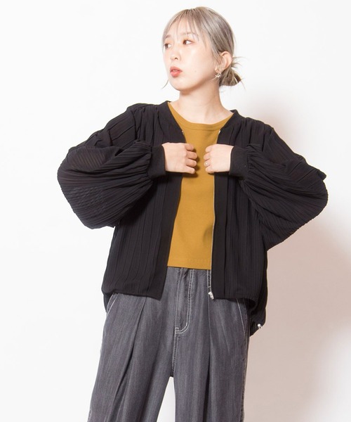 OSMOSIS(オズモーシス)の「ランダムプリーツリブブルゾン(ブルゾン・レディース・ライトグレー/イエロー系その他/ブラック・ONE SIZE)」の1枚目の写真