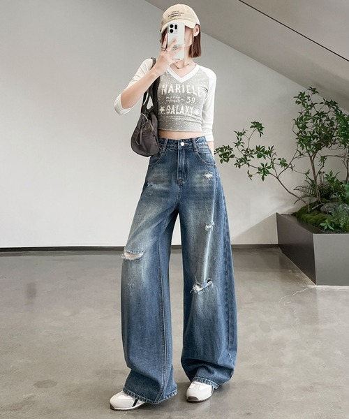 AMAJI(アマジ)の「ハイウエスト ダメージ加工 ワイドレッグ ロング丈 デニムパンツ(デニムパンツ・レディース・ブルー・X-LARGE/LARGE/MEDIUM/SMALL)」の2枚目の写真