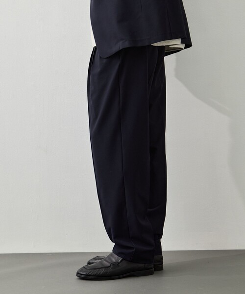 GOOD PEOPLE GOOD STITCHING GOOD PRODUCT(グッドピープルグッドスティッチンググッドプロダクト)の「3-Tuck Drawstring Easy Pants(スラックス・メンズ・カーキ/ネイビー・L/M/S)」の4枚目の写真