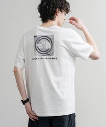 THE NORTH FACE（ザノースフェイス）の「THE NORTH FACE ザ・ノースフェイス BOX NSE ENG R6 SS TEE レギュラーフィット半袖バックプリントTシャツ（Tシャツ/カットソー）」