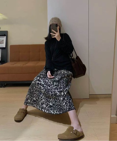 AsheKsha(アシクシャ)の「ストレートスカート(スカート・レディース・ブラック×ホワイト・M)」の4枚目の写真