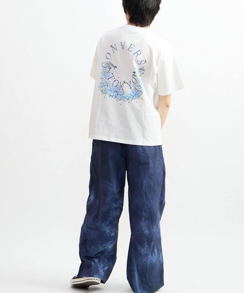 CONVERSE TOKYO(コンバーストウキョウ)の「CIRCLE FLOWER LOGO TEE(Tシャツ/カットソー・レディース・ホワイト/サックスブルー/ブラック・SMALL/MEDIUM)」の10枚目の写真