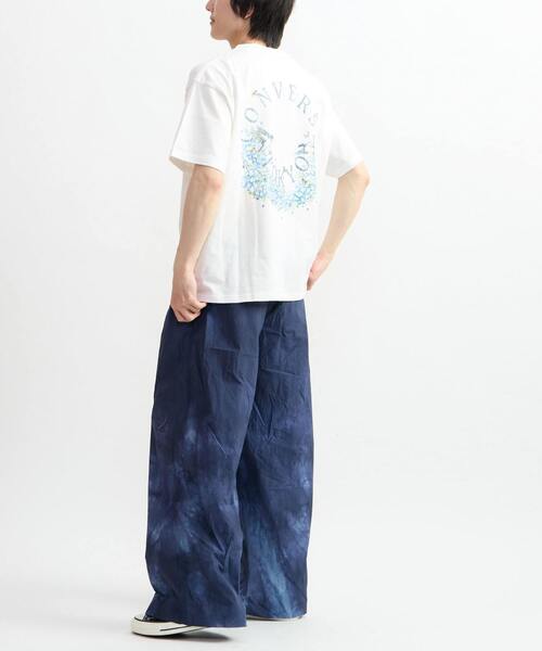 CONVERSE TOKYO(コンバーストウキョウ)の「CIRCLE FLOWER LOGO TEE(Tシャツ/カットソー・レディース・ホワイト/サックスブルー/ブラック・SMALL/MEDIUM)」の11枚目の写真