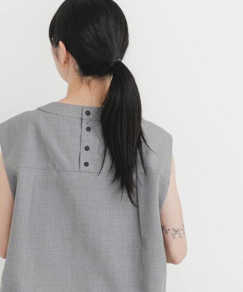 EKAL(エカル)の「『UR TECH DRYLUXE』ハイツイストフレンチスリーブブラウス(シャツ/ブラウス・レディース・ネイビー/ブルー系その他/グレー・ONE)」の8枚目の写真