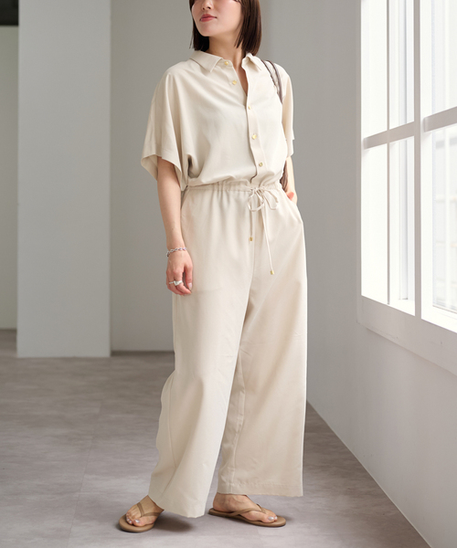 U by SPICK&SPAN(ユーバイスピックアンドスパン)の「フィブリルオールインワン(つなぎ/オールインワン・レディース・ベージュ/ネイビー・36/38)」の1枚目の写真