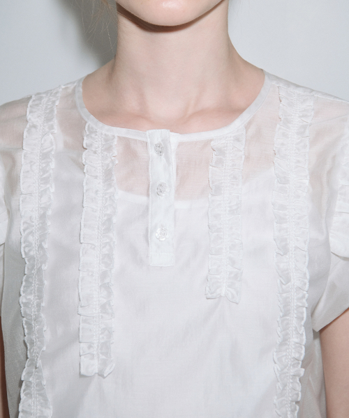 SINOON（シヌーン）の「Babydoll Frill Blouse (White)（シャツ/ブラウス・レディース・ホワイト・FREE）」の3枚目の写真