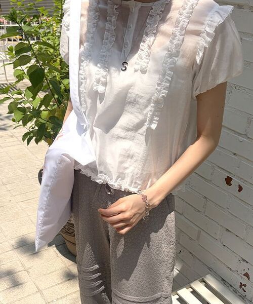 SINOON（シヌーン）の「Babydoll Frill Blouse (White)（シャツ/ブラウス・レディース・ホワイト・FREE）」の7枚目の写真