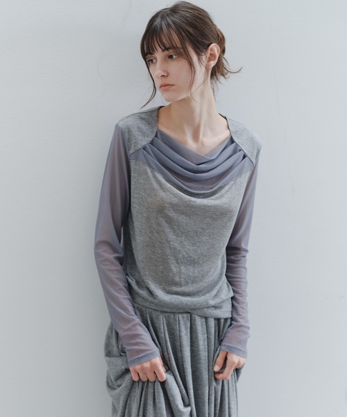 tageechita(タジチタ)の「【tageechita】ドレープデザイン シアートップス(Tシャツ/カットソー・レディース・アイボリー/グレー・L/M/S)」の1枚目の写真