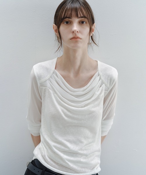 tageechita(タジチタ)の「【tageechita】ドレープデザイン シアートップス(Tシャツ/カットソー・レディース・アイボリー/グレー・L/M/S)」の17枚目の写真