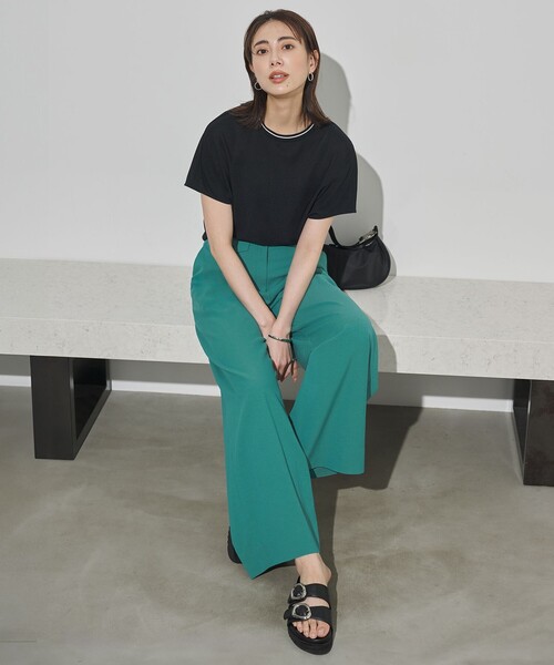 ICB(アイシービー)の「ジョーゼットライクジャージー 半袖プルオーバー(Tシャツ/カットソー・レディース・アイボリー系/ブラック系/ブルー系・SMALL/MEDIUM)」の5枚目の写真