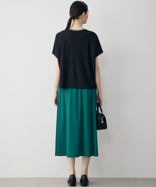 ICB(アイシービー)の「ジョーゼットライクジャージー 半袖プルオーバー(Tシャツ/カットソー・レディース・アイボリー系/ブラック系/ブルー系・SMALL/MEDIUM)」の7枚目の写真
