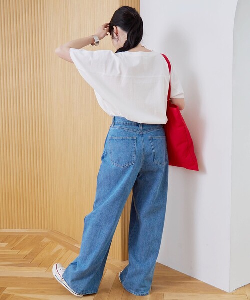coen(コーエン)の「【DOMDOM(ドムドム)×coen】ワンポイント刺繍フットボールTシャツ(Tシャツ/カットソー・レディース・ナチュラル/オフホワイト/ダークグレー/レッド・M/L)」の6枚目の写真