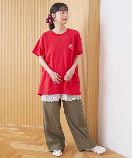 coen(コーエン)の「【DOMDOM(ドムドム)×coen】ワンポイント刺繍フットボールTシャツ(Tシャツ/カットソー・レディース・ナチュラル/オフホワイト/ダークグレー/レッド・M/L)」の21枚目の写真