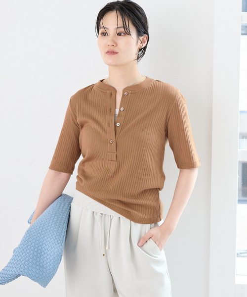IENA(イエナ)の「ワイドリブヘンリープルオーバー(Tシャツ/カットソー・レディース・チャコールグレー/キャメル・FREE)」の14枚目の写真