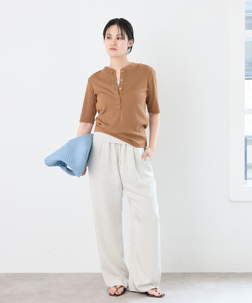 IENA(イエナ)の「ワイドリブヘンリープルオーバー(Tシャツ/カットソー・レディース・チャコールグレー/キャメル・FREE)」の19枚目の写真