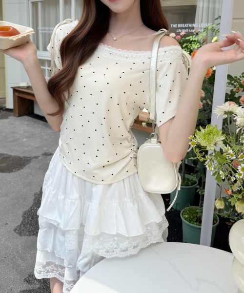 Ada.(エイダ)の「バレエコア ショルダー リボン レース ドット カットソー(Tシャツ/カットソー・レディース・ホワイト/ベージュ/ブラック/ブルー・FREE)」の11枚目の写真