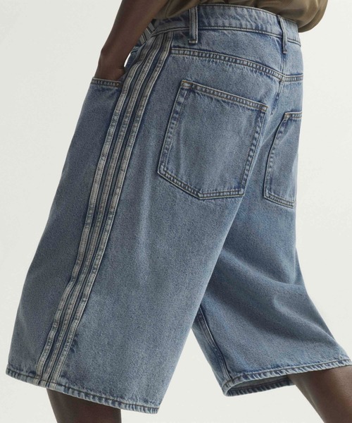 adidas(アディダス)の「adidas FIREBIRD ADICOLOR LIGHT WASH DENIM SHORTS / アディダス ファイヤーバード アディカラー ライトウォッシュ デニム ショーツ(デニムパンツ・メンズ・ライトインディゴブルー・32inch/30inch/36inch/34inch)」の8枚目の写真