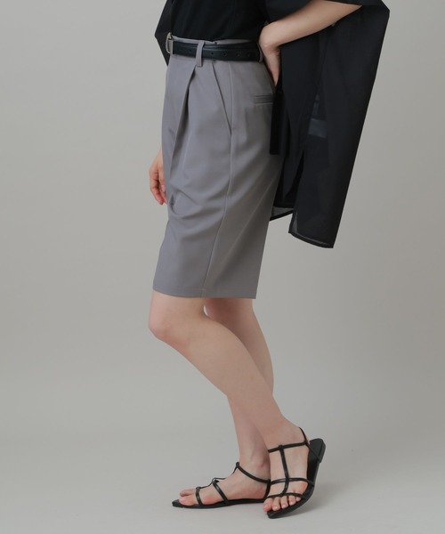 LAKOLE(ラコレ)の「タックハーフパンツ / 848925(その他パンツ・レディース・ベージュ/ブラック/グレー・MEDIUM/LARGE)」の8枚目の写真
