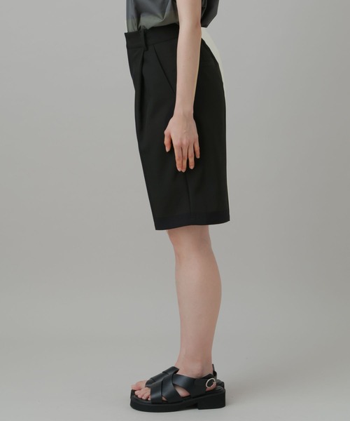 LAKOLE(ラコレ)の「タックハーフパンツ / 848925(その他パンツ・レディース・ベージュ/ブラック/グレー・MEDIUM/LARGE)」の14枚目の写真