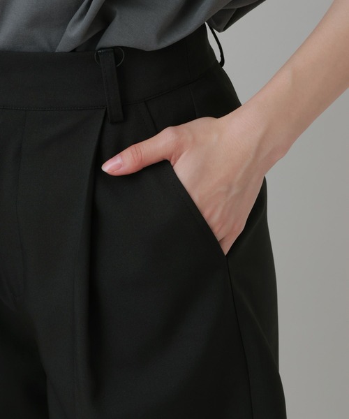 LAKOLE(ラコレ)の「タックハーフパンツ / 848925(その他パンツ・レディース・ベージュ/ブラック/グレー・MEDIUM/LARGE)」の17枚目の写真