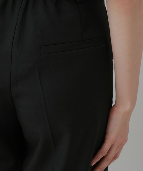 LAKOLE(ラコレ)の「タックハーフパンツ / 848925(その他パンツ・レディース・ベージュ/ブラック/グレー・MEDIUM/LARGE)」の10枚目の写真