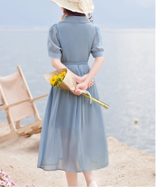 &soiree(アンドソワレ)の「ウエストリボン付きシアーシャツワンピース(ワンピース・レディース・ブルー・MEDIUM/LARGE/X-LARGE)」の4枚目の写真