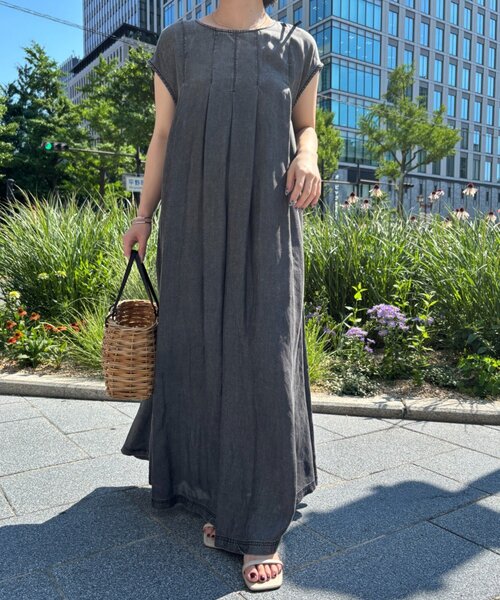 Jena espace merveilleux(ジェナ エスパスメルヴェイユ)の「テンセルデニムフレンチワンピ(ワンピース・レディース・ブラック/ブルー・FREE)」の1枚目の写真