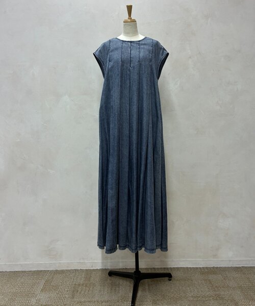 Jena espace merveilleux(ジェナ エスパスメルヴェイユ)の「テンセルデニムフレンチワンピ(ワンピース・レディース・ブラック/ブルー・FREE)」の17枚目の写真