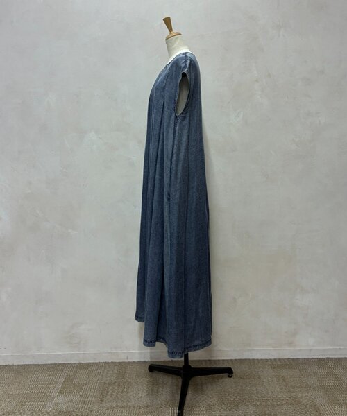 Jena espace merveilleux(ジェナ エスパスメルヴェイユ)の「テンセルデニムフレンチワンピ(ワンピース・レディース・ブラック/ブルー・FREE)」の16枚目の写真