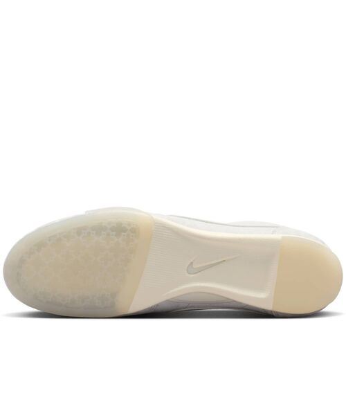NIKE(ナイキ)の「ナイキ スプリント シスター ウィメンズシューズ / Nike Sprint Sister Women's Shoes IW1255-121 Summit White(スニーカー・レディース・アイボリー・25/24.5/23.5/22.5/22/24/23/26/25.5)」の6枚目の写真