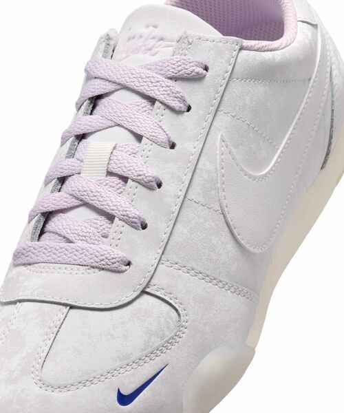 NIKE(ナイキ)の「ナイキ スプリント シスター ウィメンズシューズ / Nike Sprint Sister Women's Shoes IW1255-121 Summit White(スニーカー・レディース・アイボリー・25/24.5/23.5/22.5/22/24/23/26/25.5)」の11枚目の写真