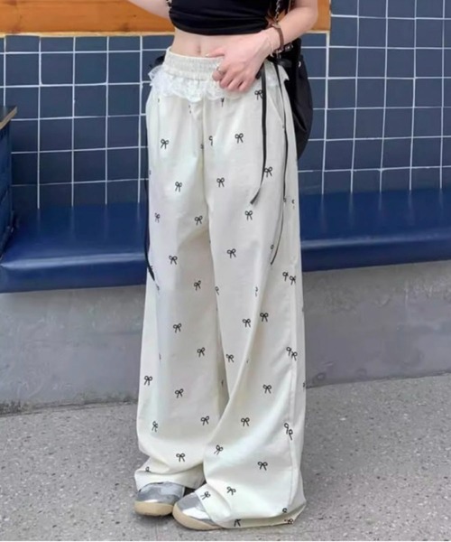 AVYL（アヴィル）の「ミニリボン総柄ワイドイージーパンツ（その他パンツ・レディース・ブラック/ホワイト・M）」の3枚目の写真