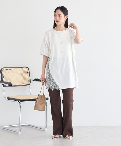 earth music&ecology(アースミュージックアンドエコロジー)の「アシメレースビッグTシャツ(Tシャツ/カットソー・レディース・ブラック/オフホワイト・FREE)」の7枚目の写真