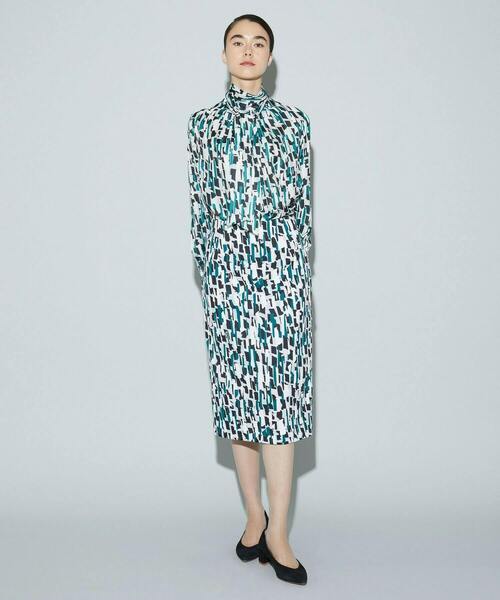 wb（ダブルビー）の「デジタルジオメトリックptジャージータイトスカート［セットアップ可能］（スカート・レディース・グリーン系その他/ブラック系その他・1/2/3）」の16枚目の写真