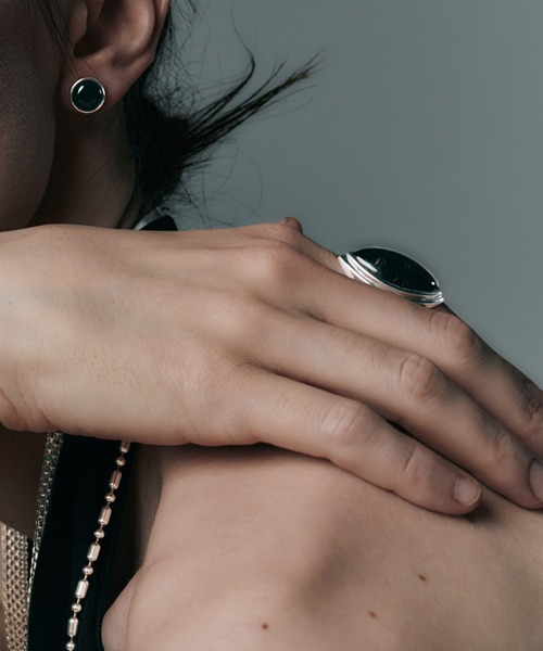 quip queint(クイップクエイント)の「【quip queint】nebula ring onyx/ネビュラ リング オニキス QU286(リング・レディース・シルバー・15 /13/11/9)」の1枚目の写真
