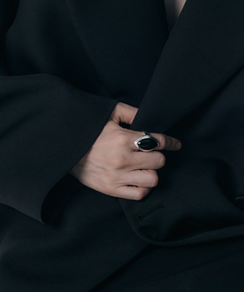 quip queint(クイップクエイント)の「【quip queint】nebula ring onyx/ネビュラ リング オニキス QU286(リング・レディース・シルバー・15 /13/11/9)」の6枚目の写真