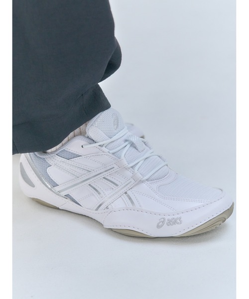 ASICS（アシックス）の「HYPERSYNC / ハイパーシンク（スニーカー・レディース・ホワイト×グレー・29.5/29/27/28/26.5/27.5/23/24/25.5/23.5/25/26/22.5/24.5/28.5）」の2枚目の写真