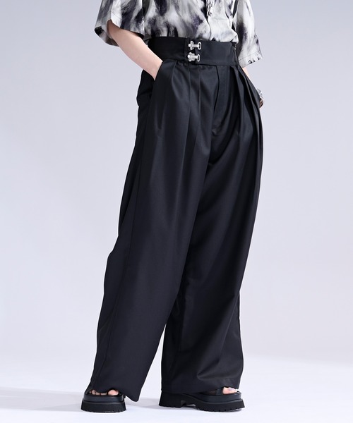 Ellno Loset(エルノロゼット)の「トグルロックタックワイドパンツ/SETUP対応(スラックス・メンズ・ブラック/ワインレッド・SMALL/X-SMALL/LARGE/MEDIUM)」の4枚目の写真